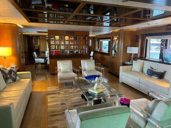 Image of NO BADA BEES yacht #10