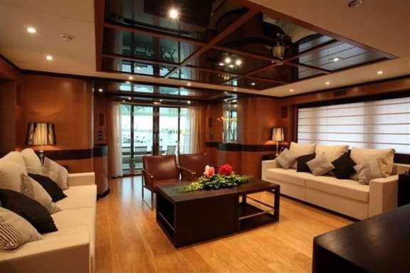 Image of NO BADA BEES yacht #2