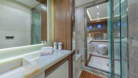 Image of GOLDEN 3 yacht #8