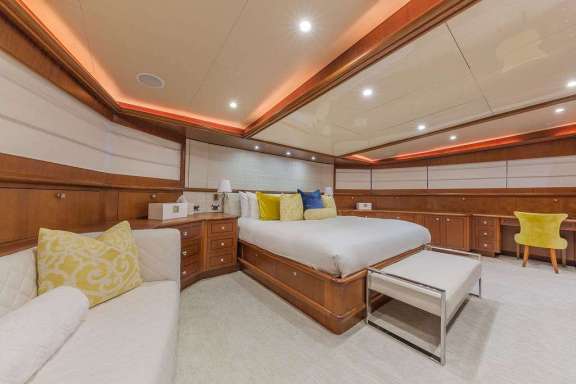 On Deck King Master Stateroom