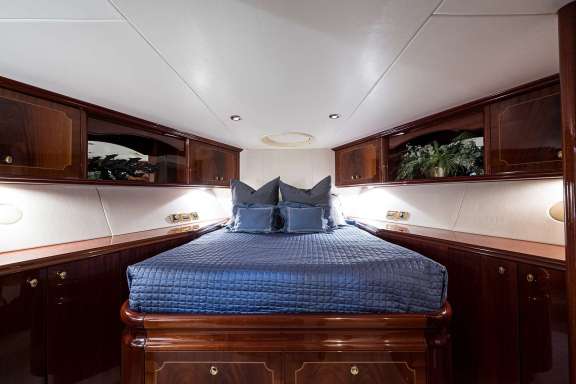 VIP Queen Forward Stateroom