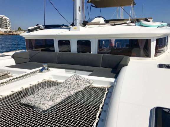 Image of Madrigal V yacht #3