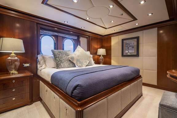 King guest stateroom