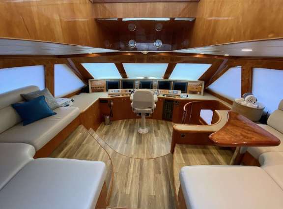 Flybridge Bar and Seating