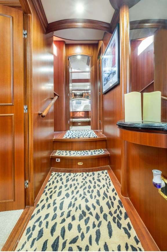 Image of LEXINGTON yacht #18