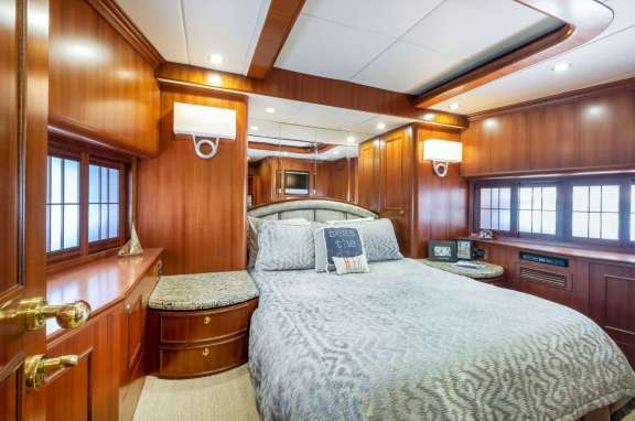 Image of LEXINGTON yacht #8