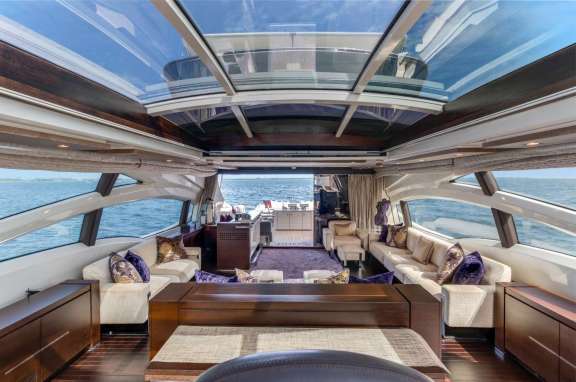 Image of Scarlet yacht #2