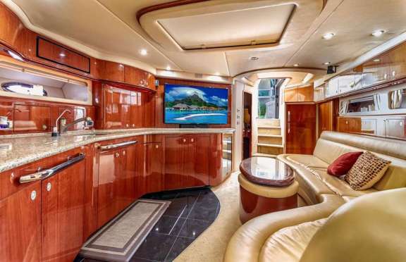 Image of indulgence 24/7 yacht #2