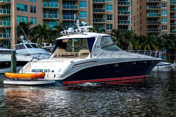 Image of indulgence 24/7 yacht #4