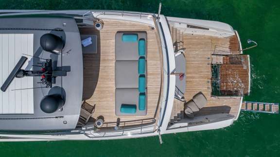 Image of No Time To Die yacht #14