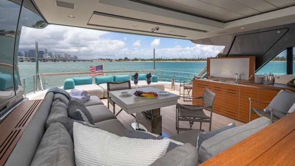 Image of No Time To Die yacht #17