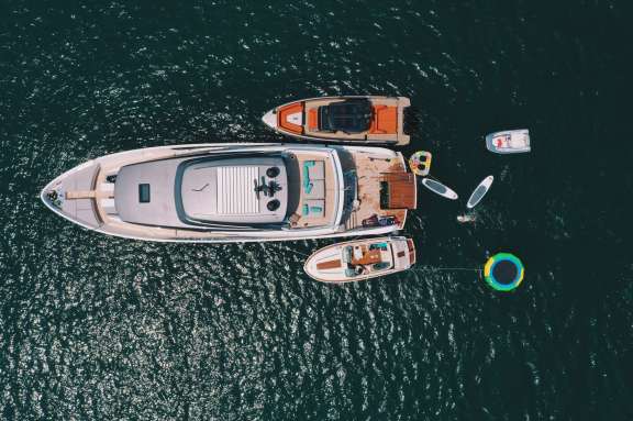 Image of No Time To Die yacht #4