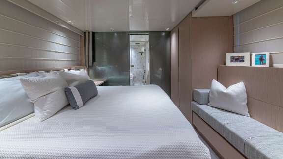 Image of No Time To Die yacht #9