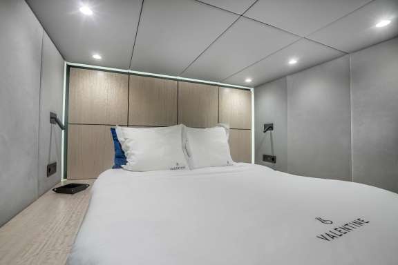 Image of VALENTINE yacht #8