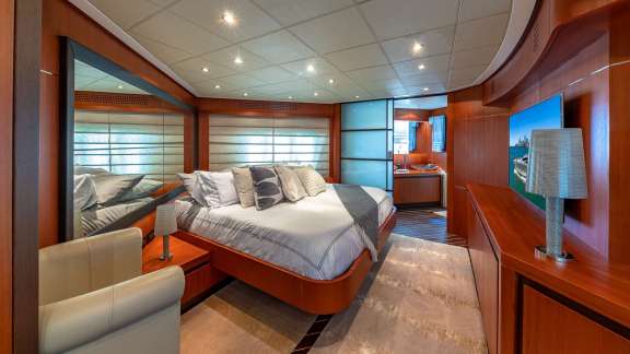 Image of Regal yacht #6