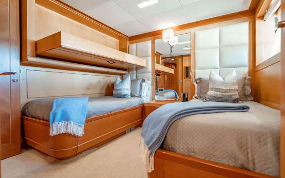 Image of LOVEBUG yacht #11