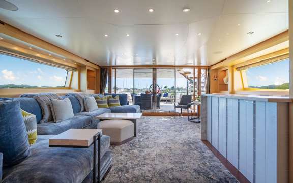 Image of LOVEBUG yacht #14