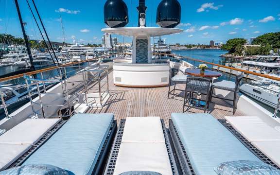 Image of LOVEBUG yacht #18