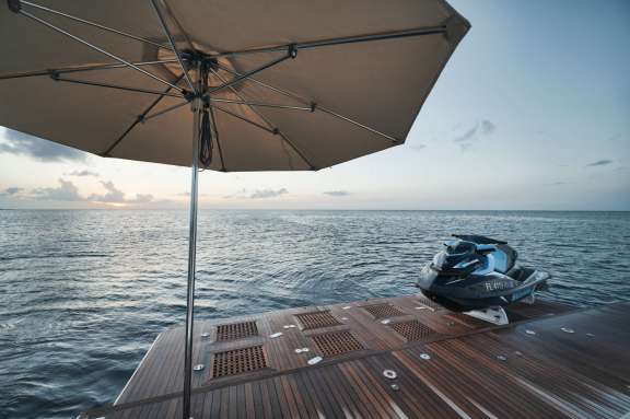 Image of She’s a Peach yacht #4