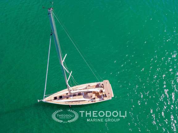 Image of AZUREE 46 yacht #16