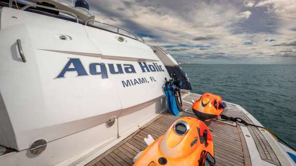 Image of AQUAHOLIC yacht #10