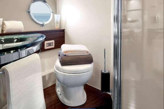 Image of Warren Kelly yacht #9