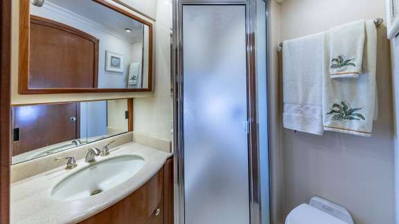 Image of ELEGANT LADY yacht #9