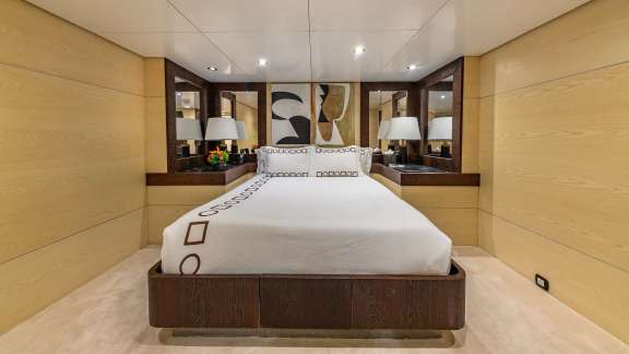 VIP Queen Stateroom