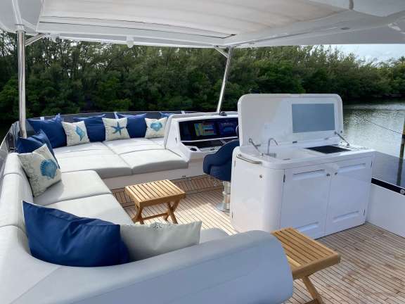 Image of Lago Paradise yacht #10