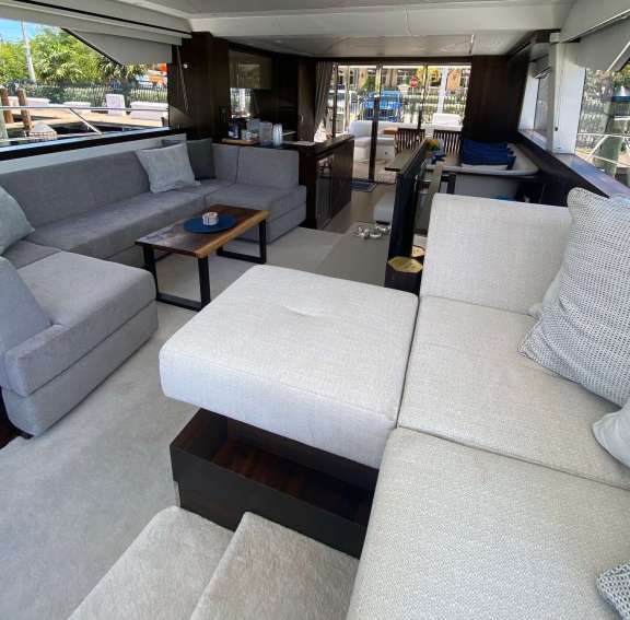 Image of Lago Paradise yacht #3