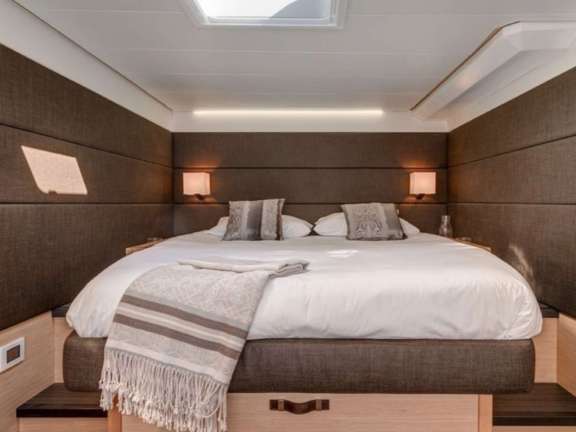 Image of Serenity yacht #18