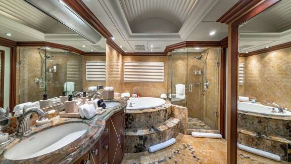 Image of FORTITUDE yacht #8