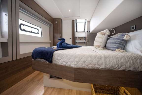 Image of BLUE HORIZON yacht #10