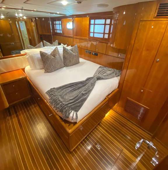 Image of SLIPAWAY yacht #8
