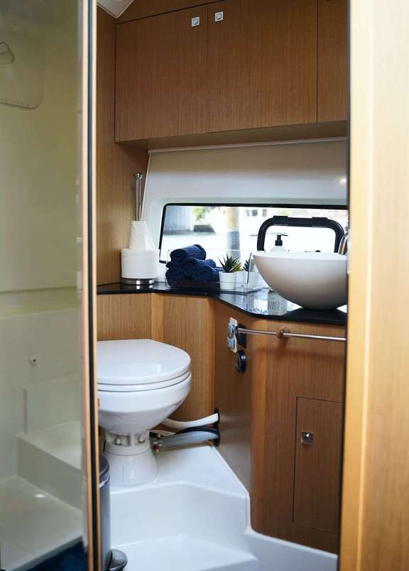 Image of Beneteau yacht #8