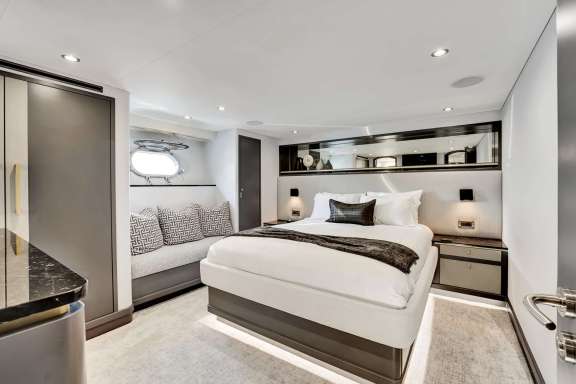 Queen Guest Stateroom