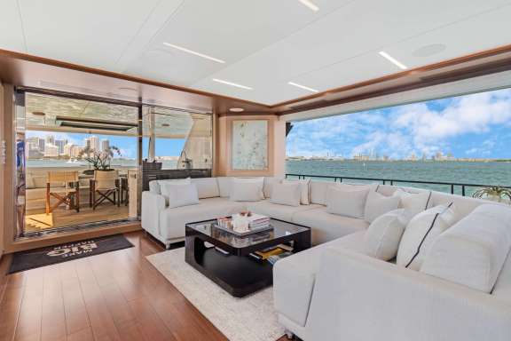 Image of MAKE BIG HAPPEN yacht #2