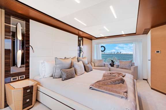 Image of MAKE BIG HAPPEN yacht #6