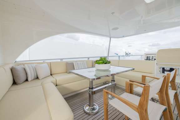 Sundeck Bar and Dining Area