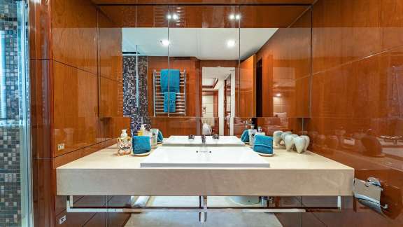 Queen Stateroom Ensuite