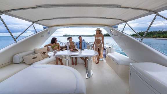 Image of Salt Shaker yacht #14