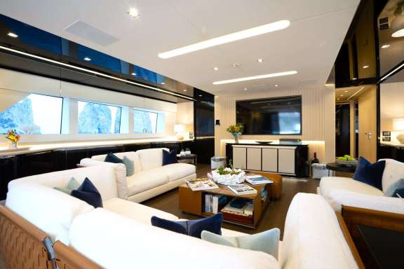 Image of HALARA yacht #2