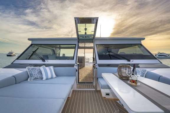 Bow Seating looking Aft