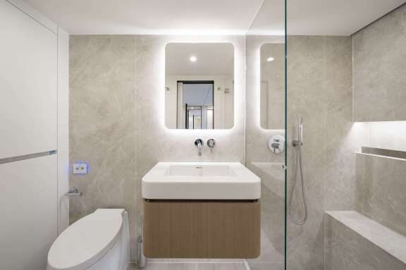 Guest Stateroom Bathroom