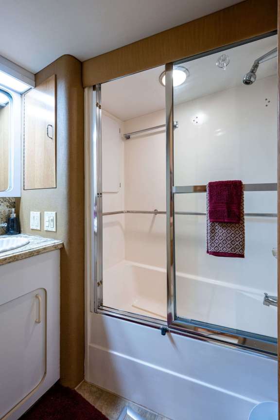 Image of Bandit yacht #9