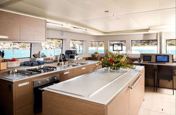 Image of AKASHA yacht #2