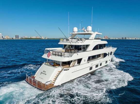 Image of Long Aweighted yacht #4