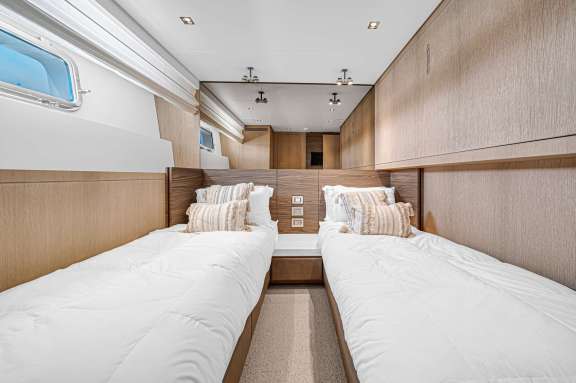 Image of Astonish yacht #7