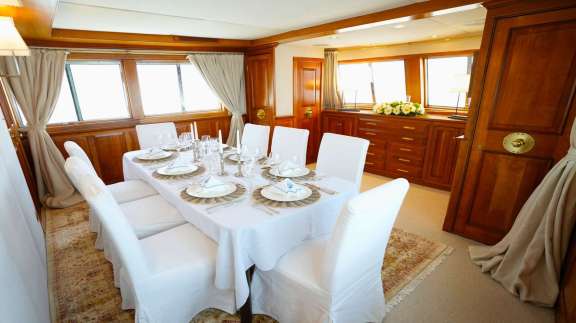 Formal Dining Room (Convertible to 5th Cabin)