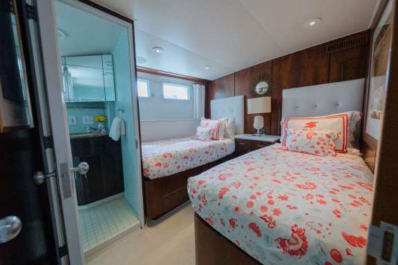 Port Twin Stateroom and Ensuite